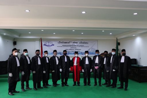 pengangkatan advokat