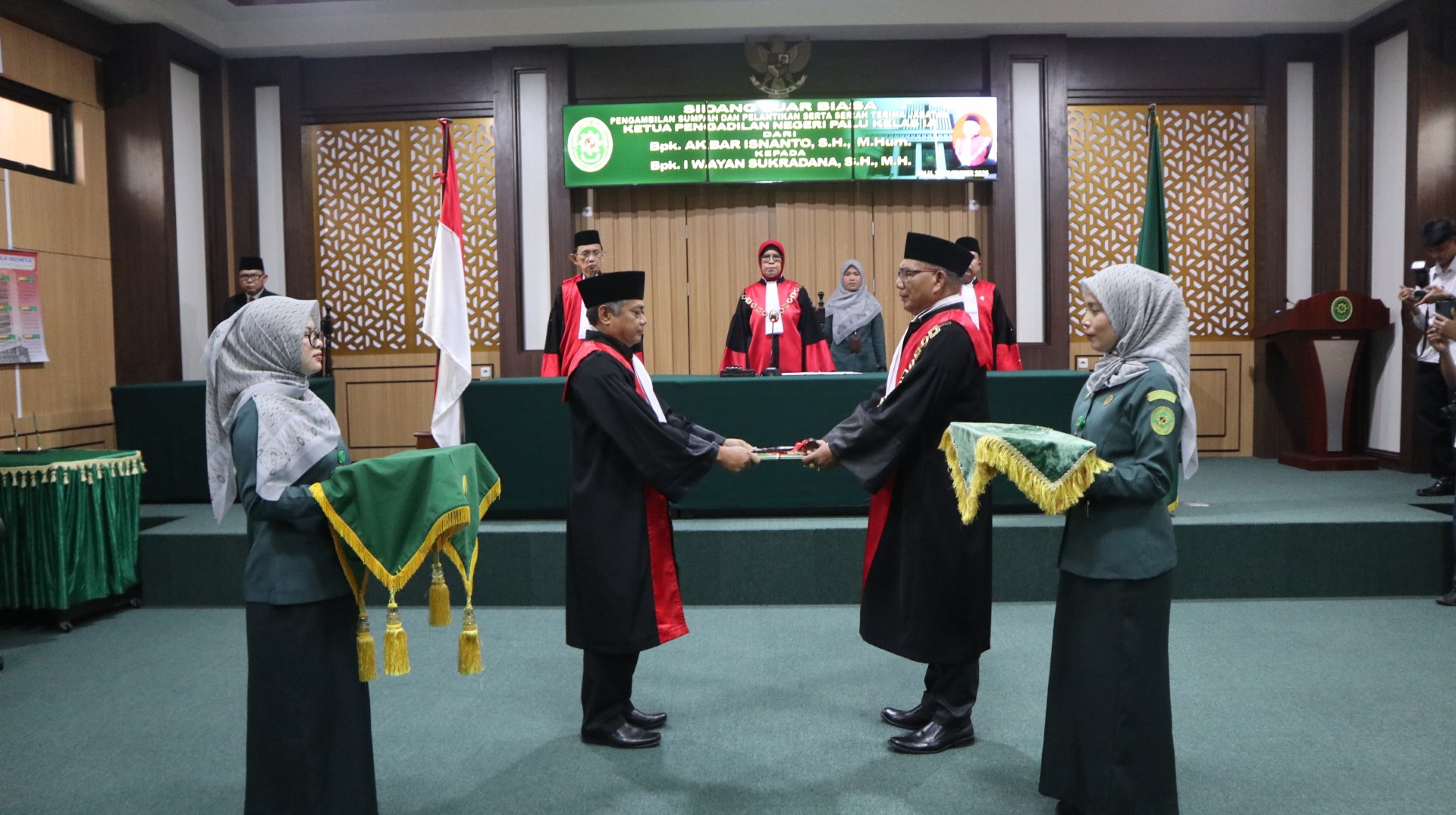 46613fb80b93ce114bab3219ba9a381d Large